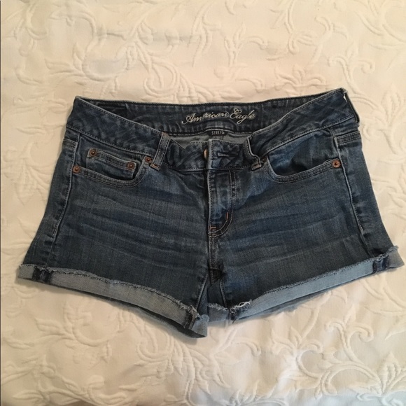 Women’s American Eagle Shorts - Picture 1 of 2